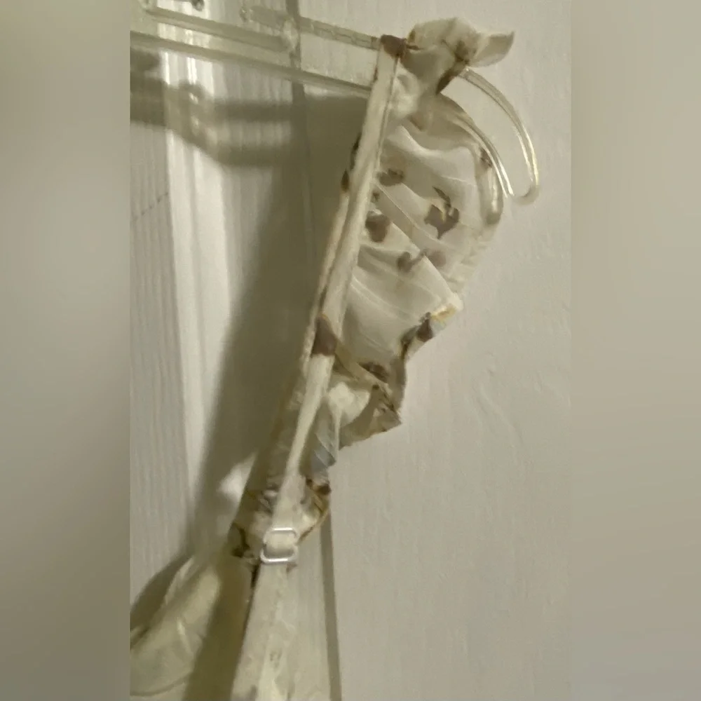 NWT.. WOMENS AND NOW THIS FLORAL RUFFLE DRESS - Picture 4 of 14